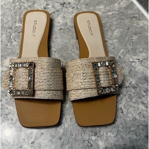 Studio F Brand New Tags removed as is in photo size 39 woman’s slide.